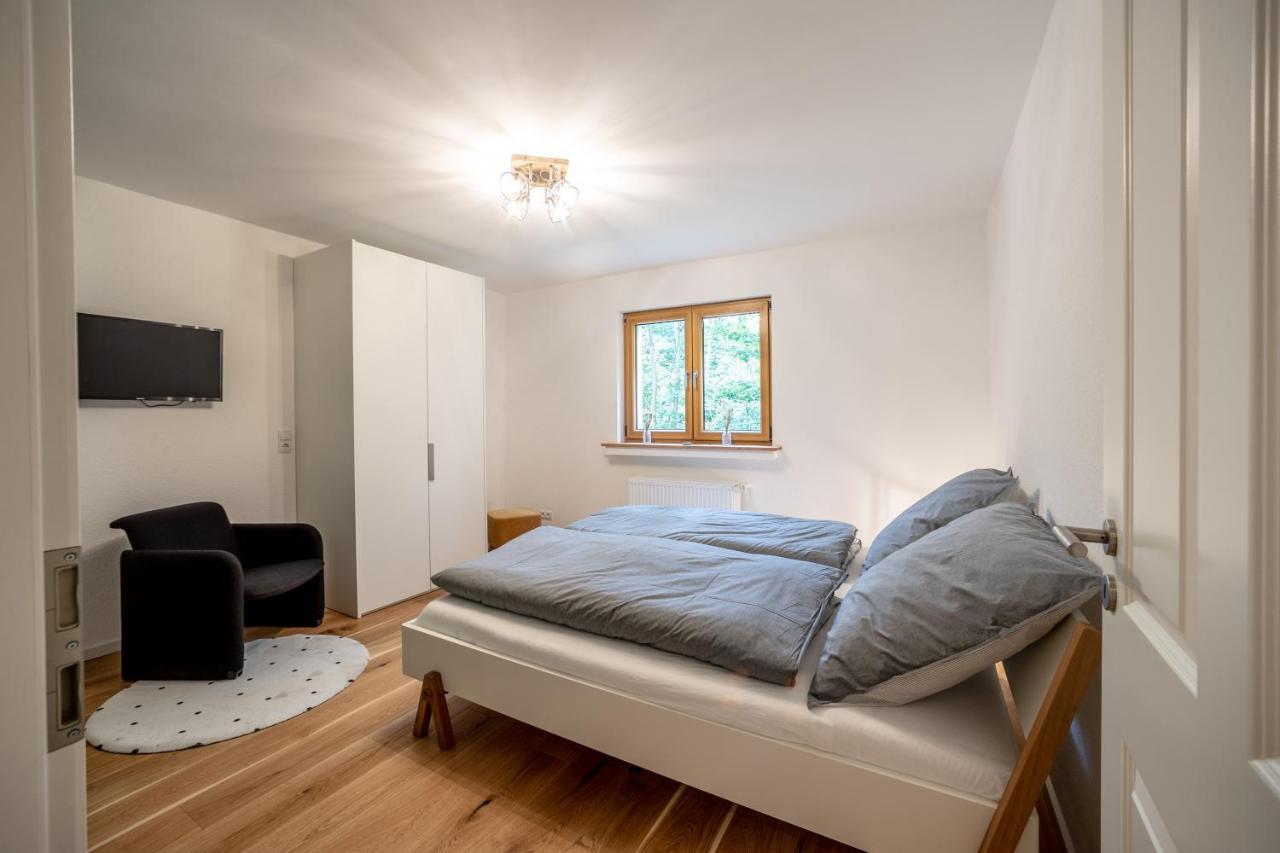 Landhaus Karbach Komplett Oder Einzelne Wohneinheiten Villa Inkl Sauna Bzw Waldhaeuschen Hirten Luaran gambar